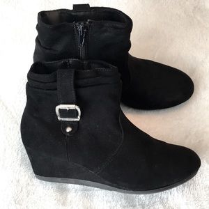 Nine West girls boots size 3